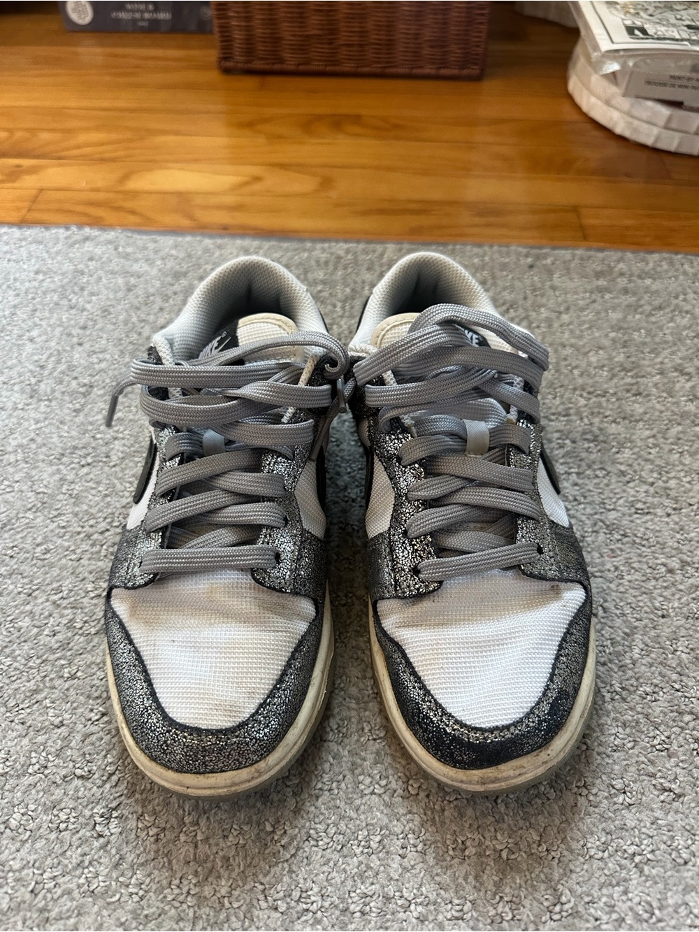 Nike Women's Gray and White Low-Top Sneakers